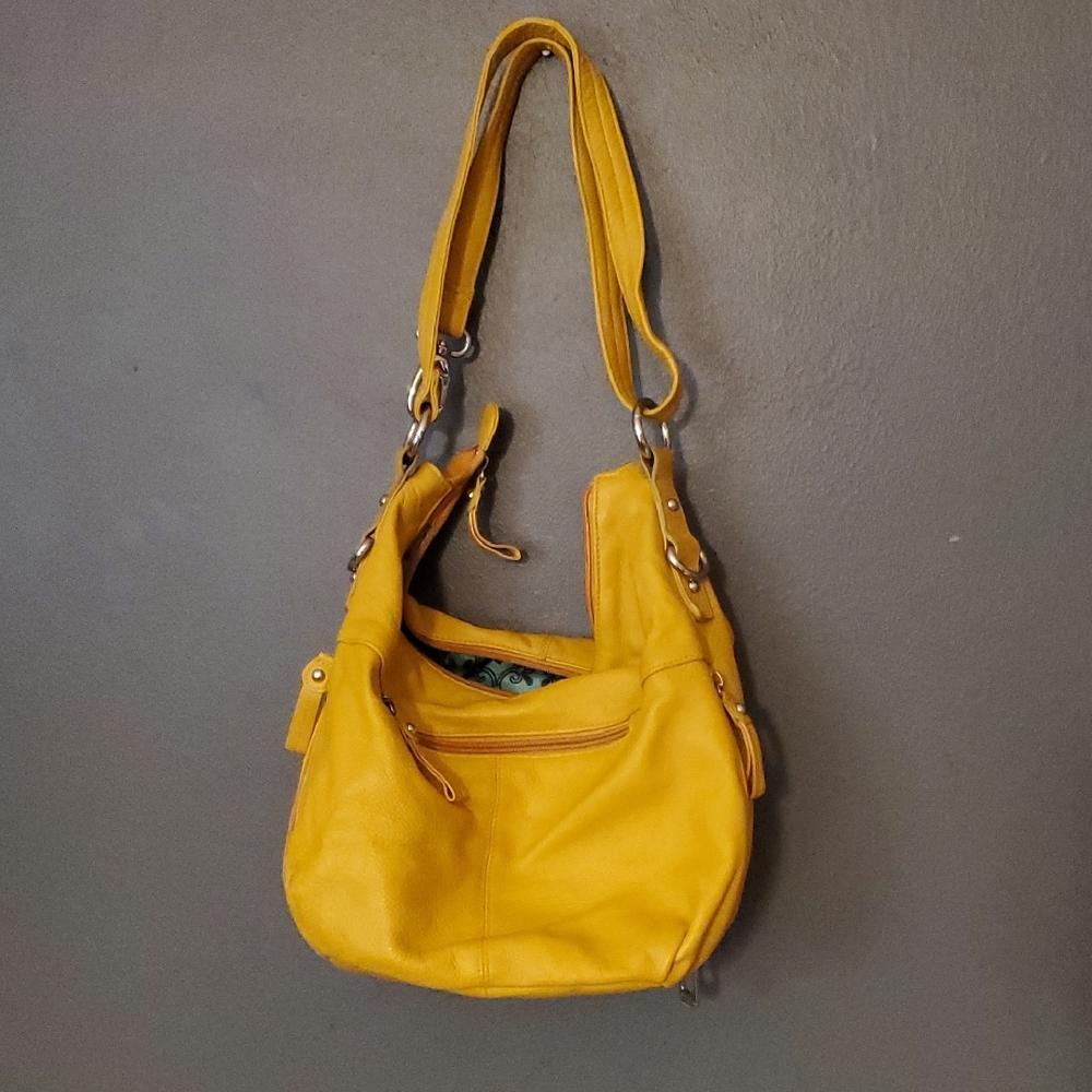 Stone Mountain Accessories Mustard Shoulder Bag - Picture 2 of 7